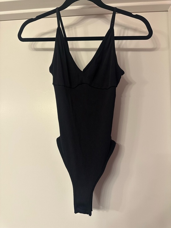 Topshop Tops - Black Ribbed V‑Neck Strappy Bodysuit